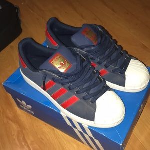 Adidas superstars